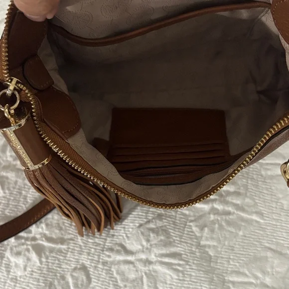 Michael Kors Carmel/ Tan Leather Shoulder Bag with Gold Chain - Picture 7 of 10